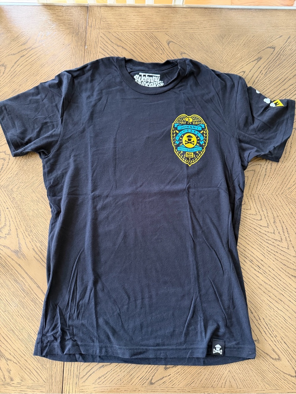 Men’s Johnny Cupcakes “Boston Foodfight Dept” Tee